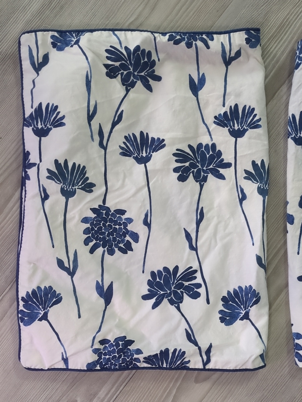 IKEA FINNOXEL Blue White Floral Pillowcases Set of 2 Standard 100% Cotton Cottag - Picture 3 of 10